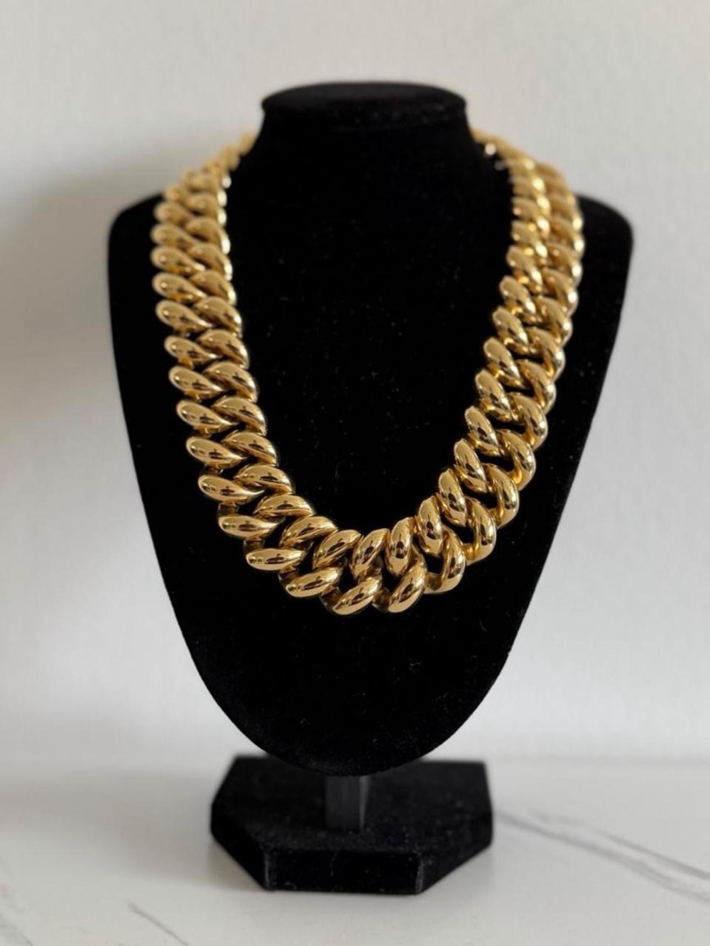 Vintage Gold Chunky Curb Chain Necklace - Women's Statement Jewelry